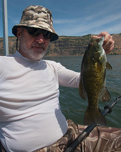 Columbia River smallmouth bass caught while kayak fishing