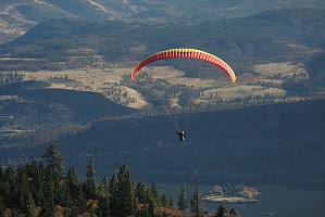 GorgeParaSailor