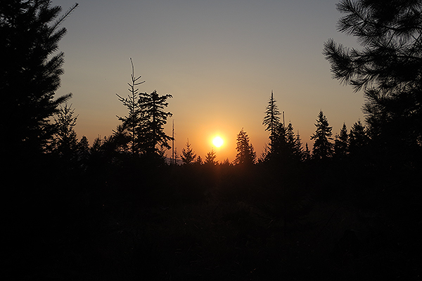 Sunrise in the Cascade Mountains on a hot summer day