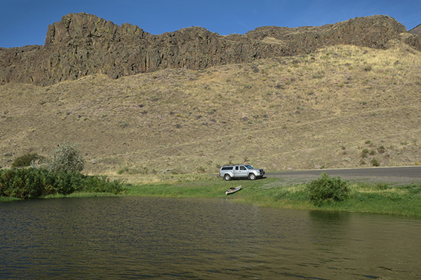 Kayak fishing for smallmouth bass in sunny eastern Washington